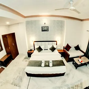 Tripli Hotel