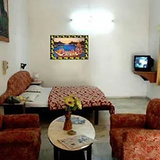 Saheli Palace Udaipur Hotel